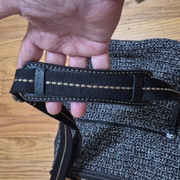 Sak Lucia Black Crochet Crossbody Bag - Picture 9 of 13